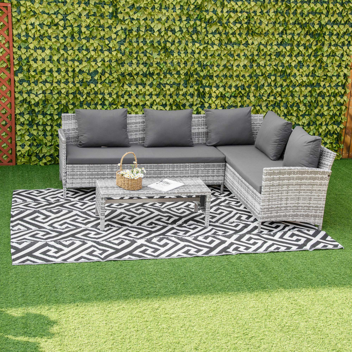 Outsunny 182 x 274 cm Outdoor Rug - Reversible Mat for Garden, Deck, Picnic - Portable and Durable - Black & White