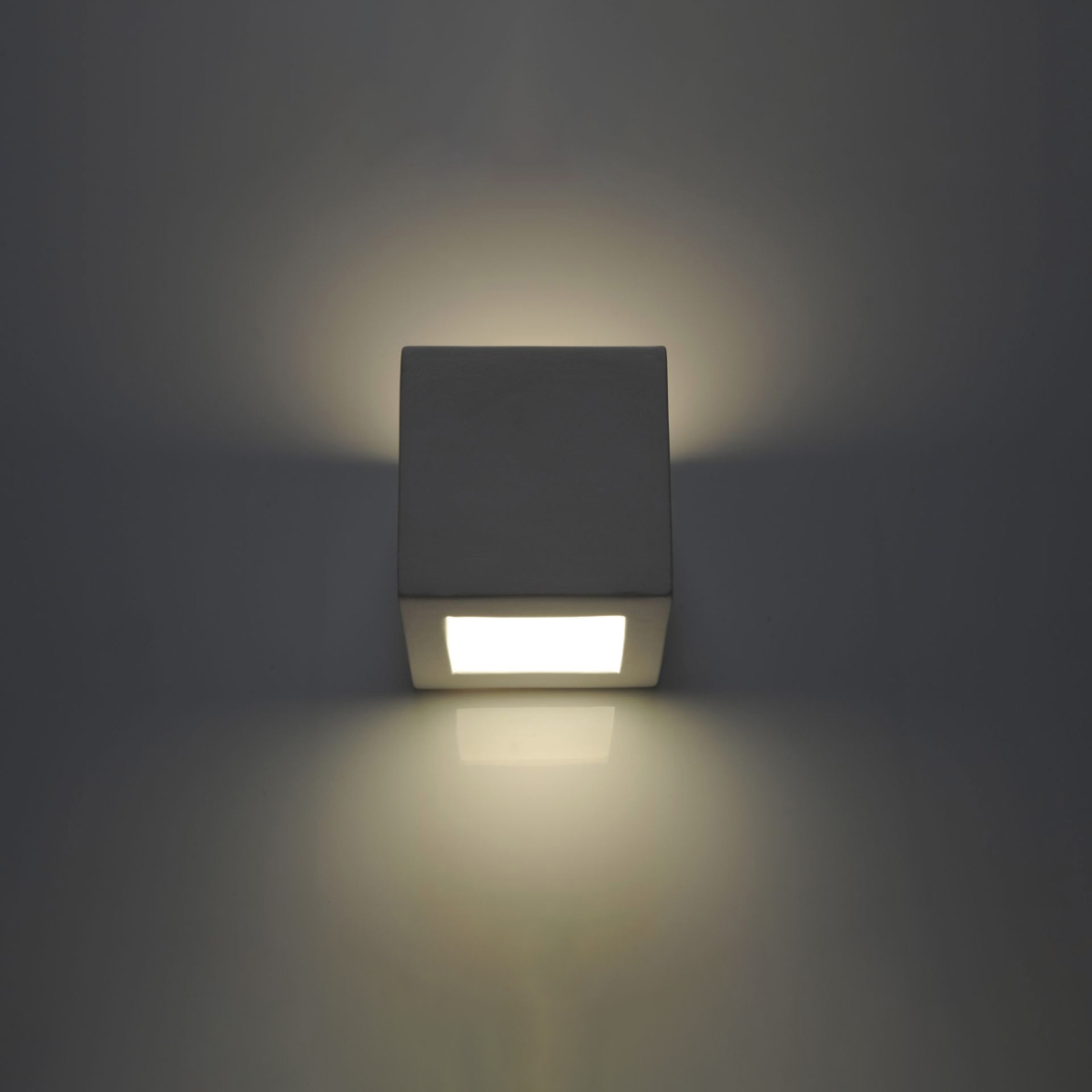 Modern Wall Lamp Ceramic LEO - Geometric Design, Durable Construction