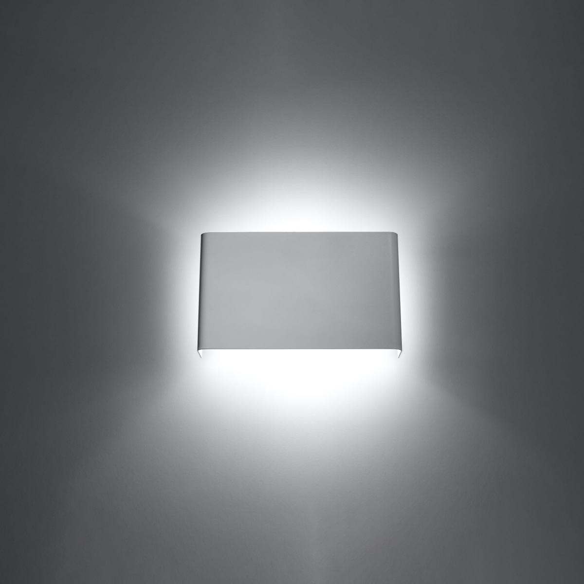 COPERTURA Wall Lamp - Modern Design, Excellent Lighting, Durable Steel Construction