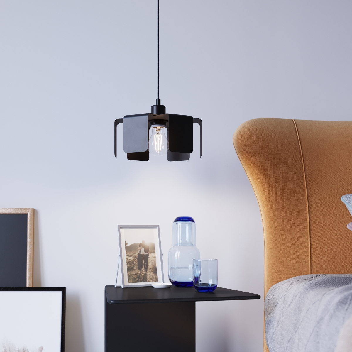 TULIP Black Pendant Lamp | Avant-garde Design for Minimalist and Eclectic Spaces