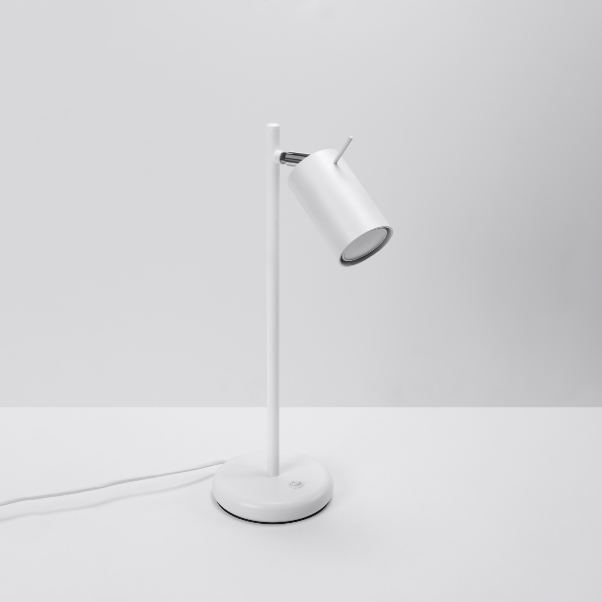 Modern Table Lamp RING in White | Adjustable Directional Lights