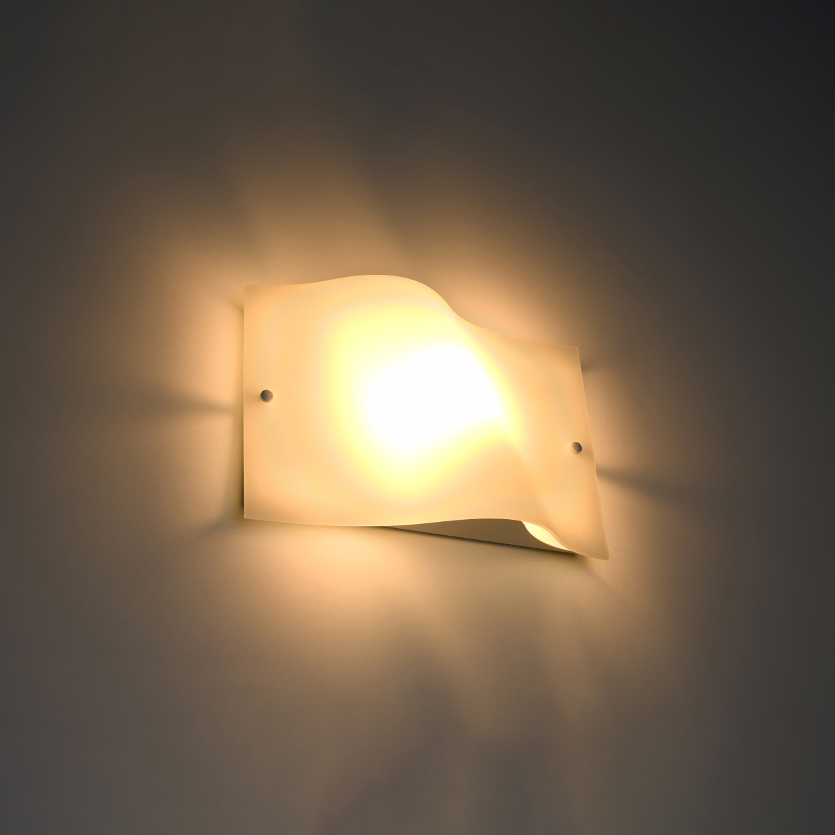 Unique Wave-shaped Wall Lamp BUBBLE - Elegant and Functional Lighting for Your Home