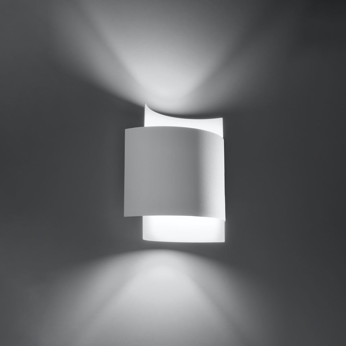 IMPACT White Wall Lamp - Unique and Modern Design - Illuminate Your Space in Style