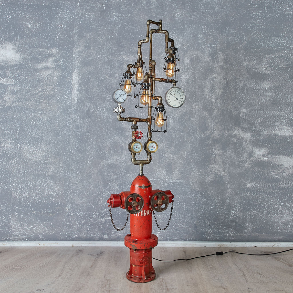 Old Hydrant Lamp - Vintage Charm meets Urban Elegance | Golden Pigs